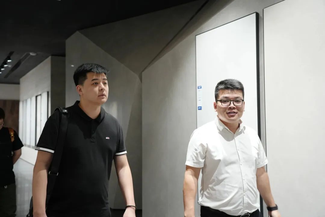 共筑美好丨海南省發展控股有限公司領導蒞臨大將軍瓷磚參觀考察(圖3)