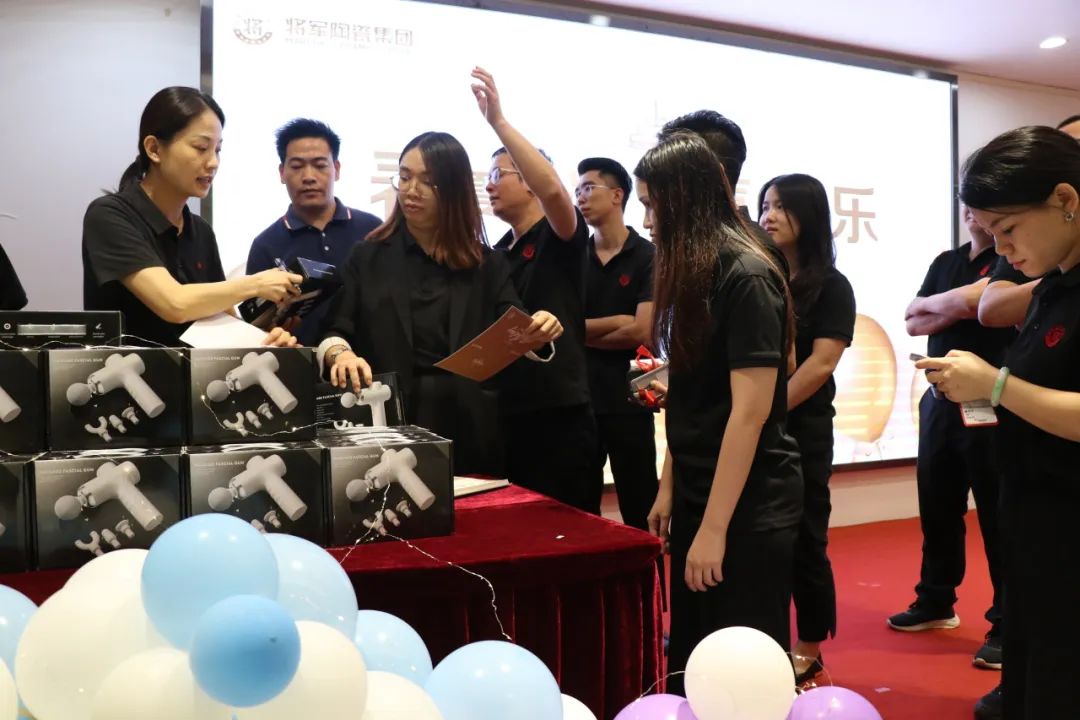 春夏拾光，喜辰共樂 | 將軍陶瓷集團第二季度員工生日會圓滿舉辦！(圖13)